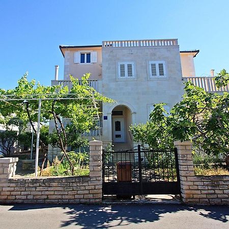 Apartments Ella Supetar Exterior photo
